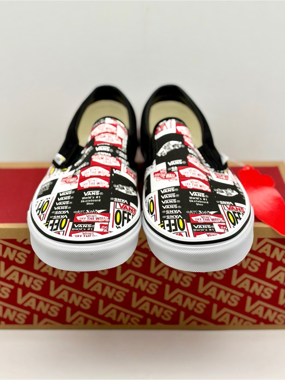 Vans Slip-On Sneakers in Black White and Red Sticker Print Unisex - Picture 4 of 10